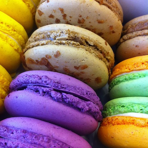 มาการองสีสันสวยงาม